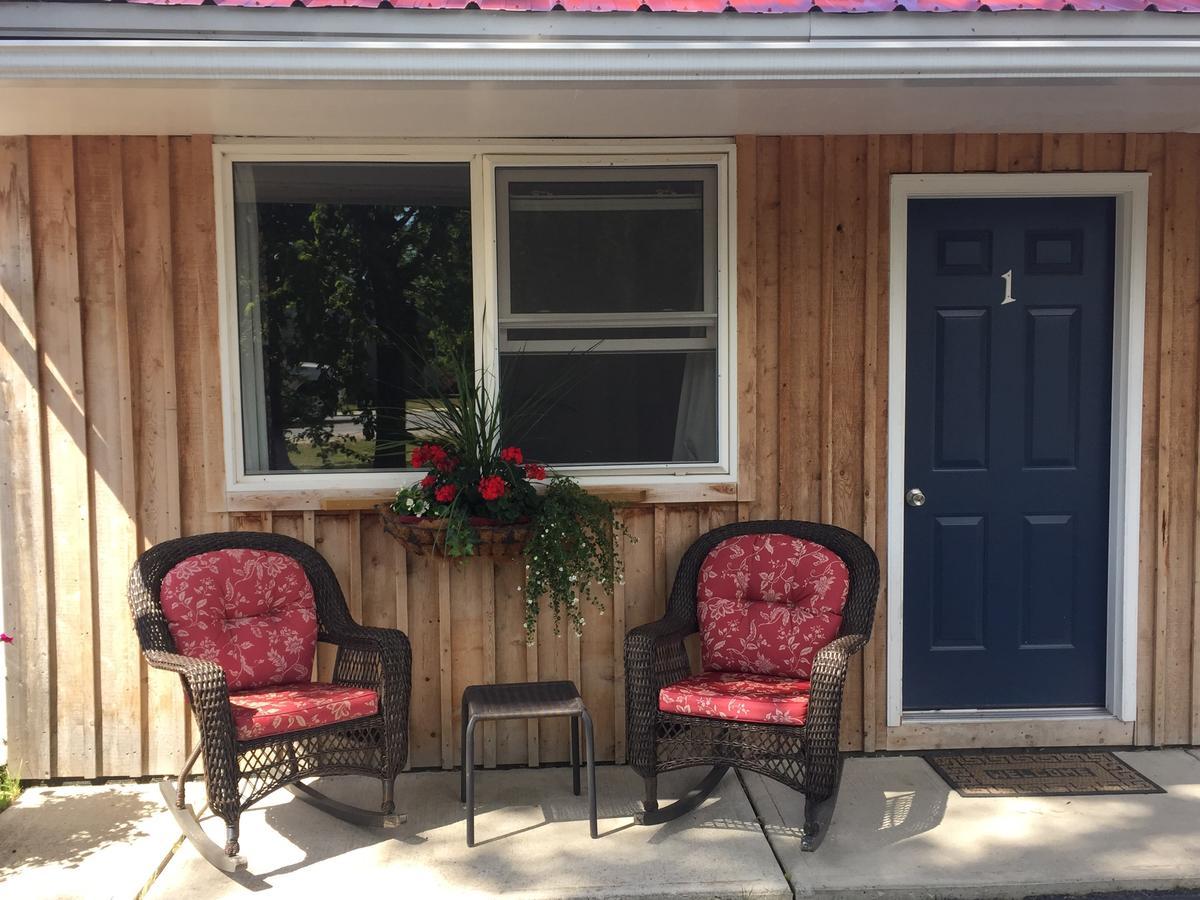 My Friends Inn Manitoulin Manitowaning 외부 사진