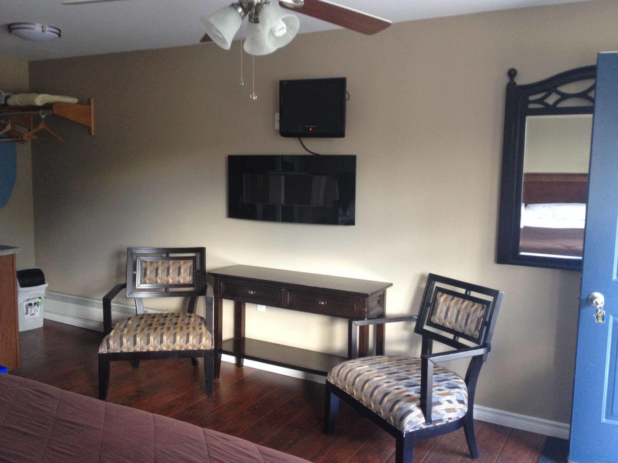 My Friends Inn Manitoulin Manitowaning 외부 사진