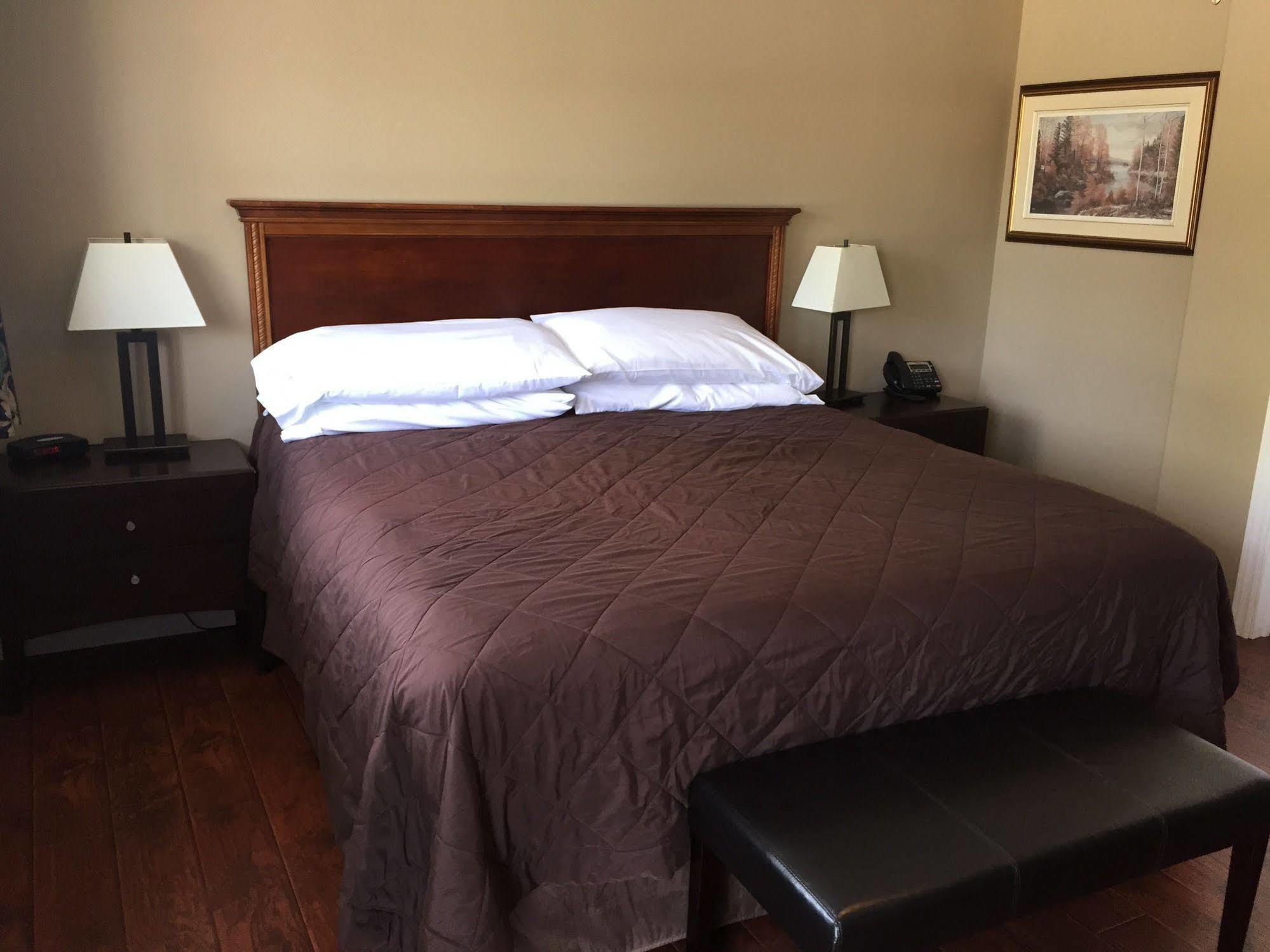 My Friends Inn Manitoulin Manitowaning 외부 사진